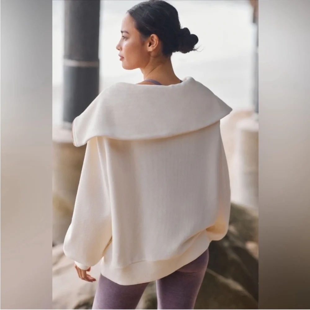 Varley Revolve Women’s Vine Half Zip, worn a few times - Picture 7 of 7